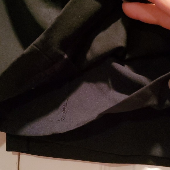 Ann Taylor Loft, black skirt. Sz 12 - Picture 4 of 5